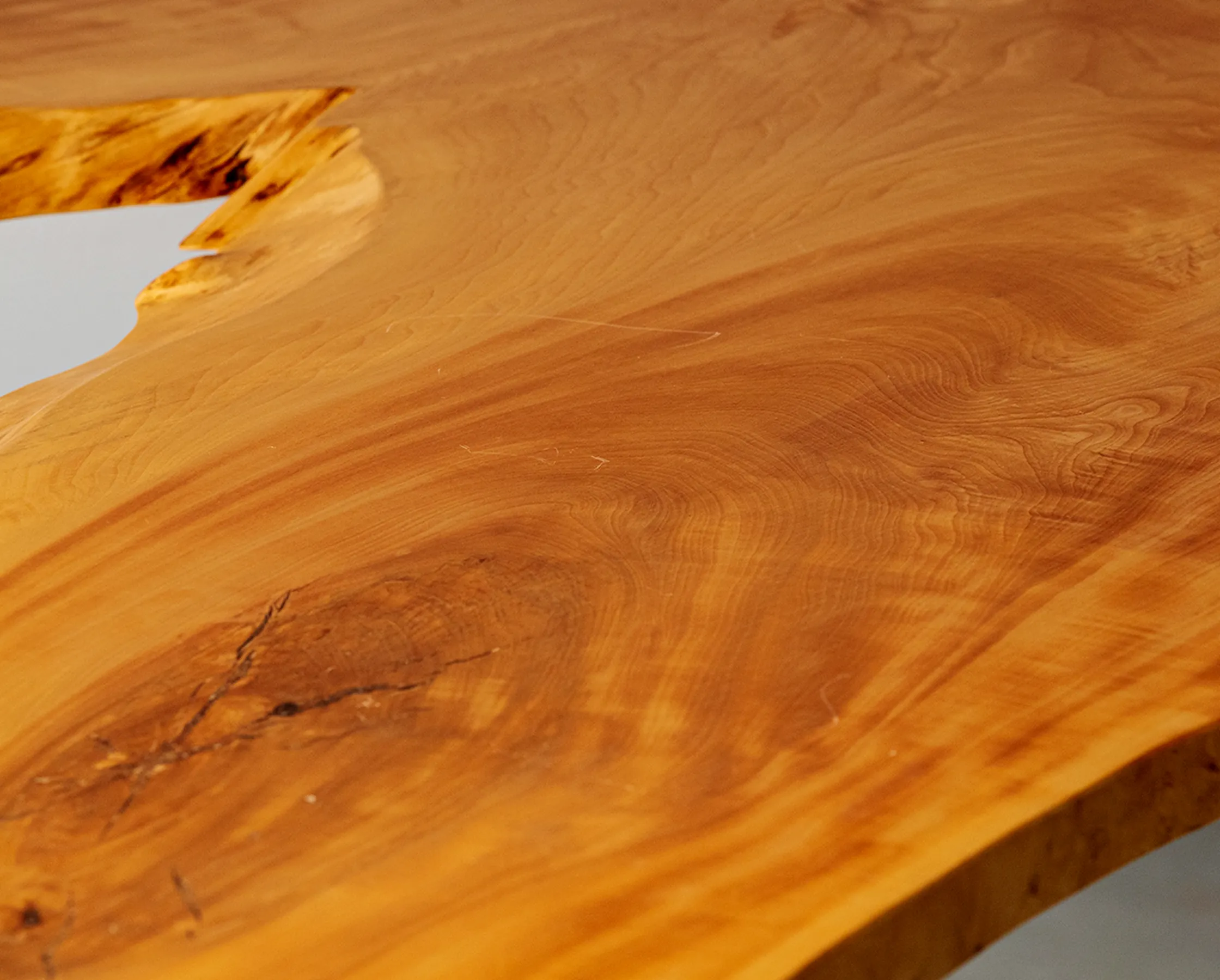 天然無垢の天板。