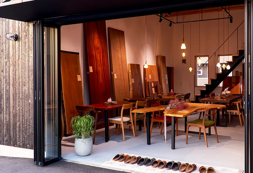 天然無垢の天板。