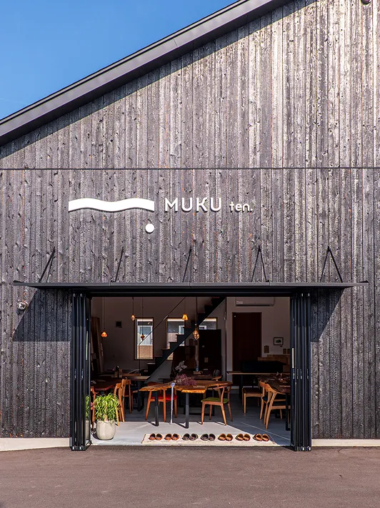 天然無垢の天板。