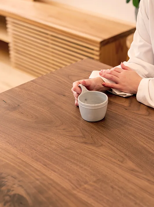 天然無垢の天板。