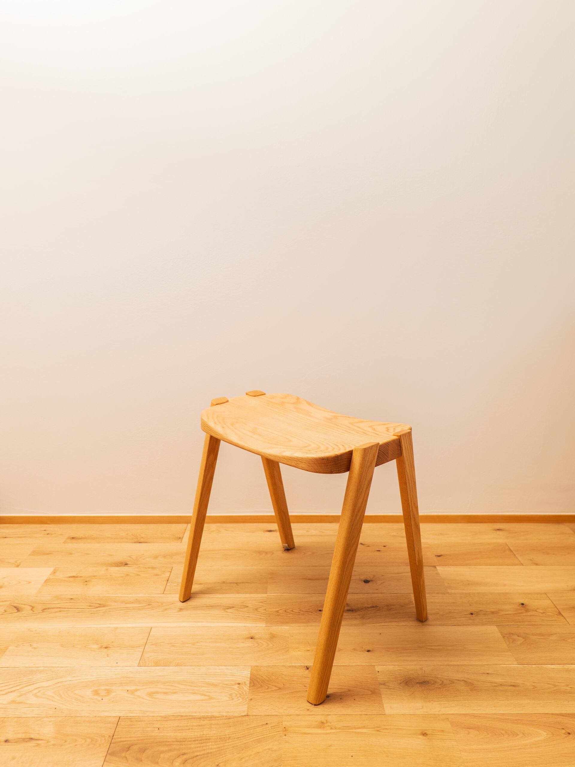 キャッチスツール-Rオーク